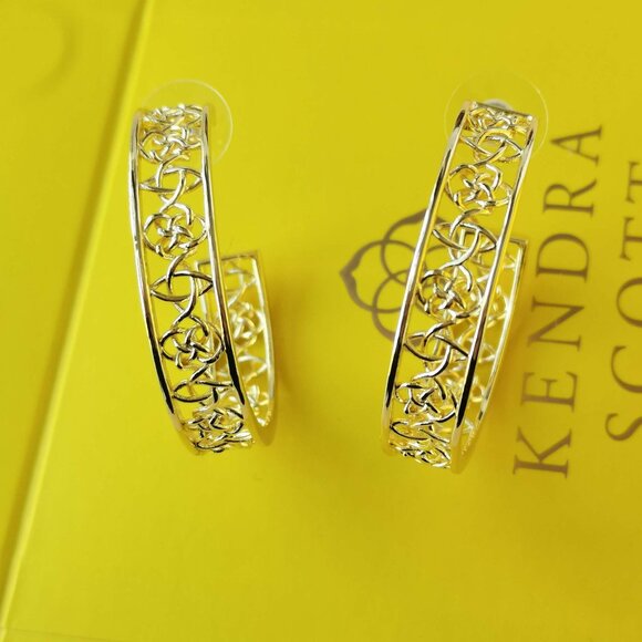 Kendra Scott Jewelry - Kendra Scott Kelly Gold Hoop Earrings New